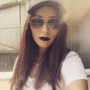 Meet your Posher, Daniela